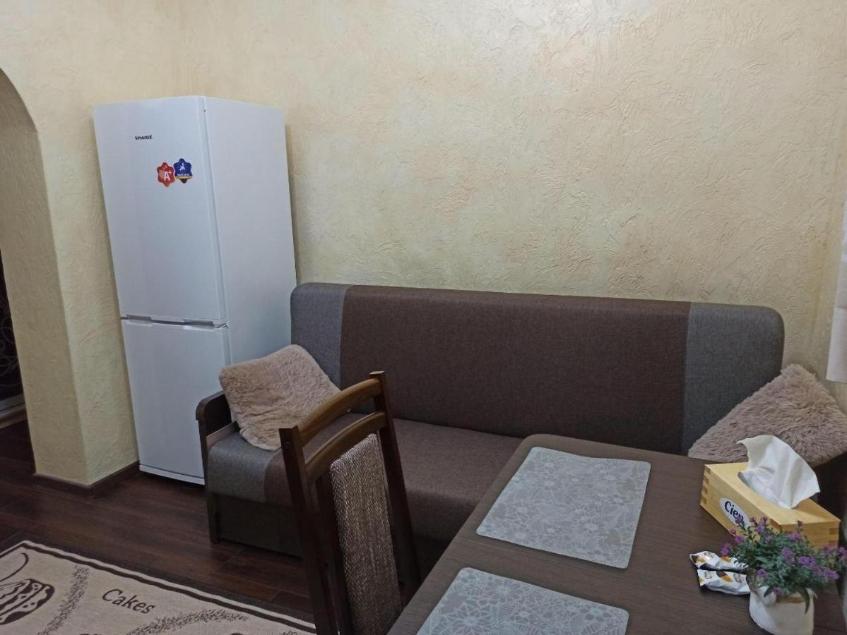 Ferienwohnung Квартира В Самом Центре Wi-Fi Czernowitz Exterior foto
